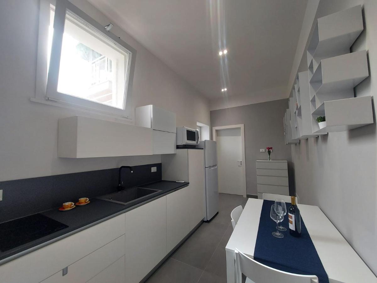 팔레르모 Casa Viola Elegante E Sul Mare Di Mondello 아파트 외부 사진