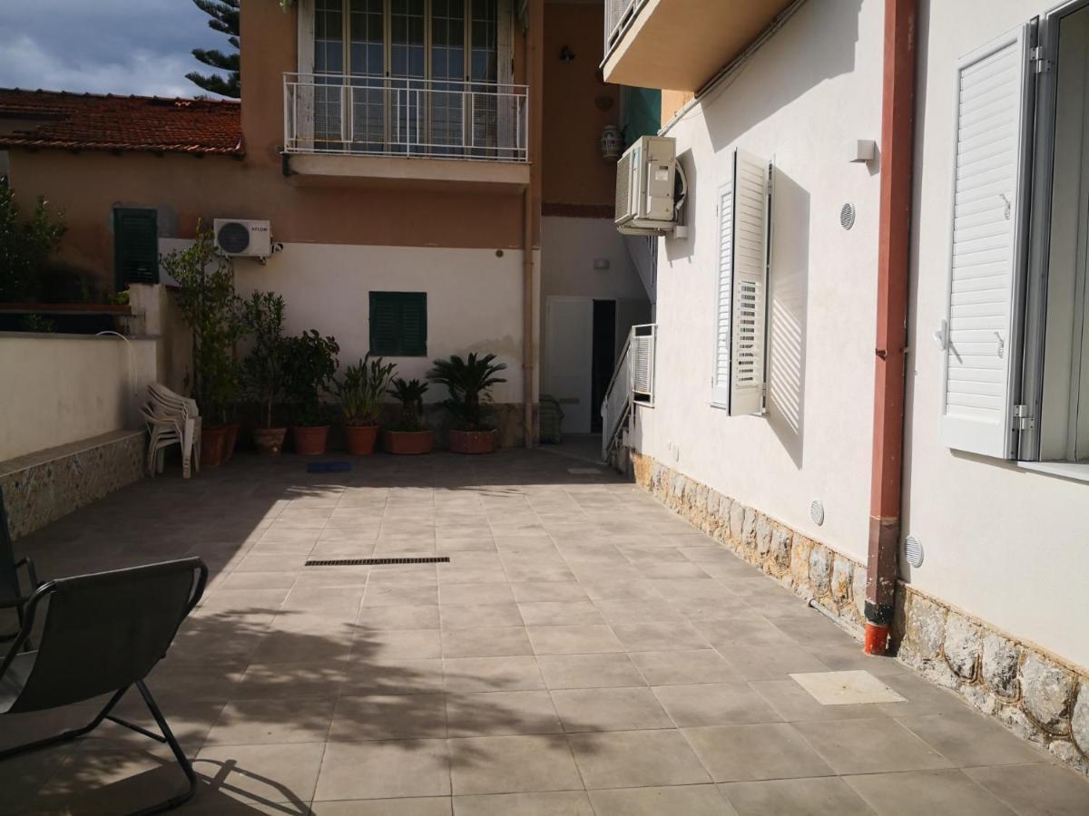 팔레르모 Casa Viola Elegante E Sul Mare Di Mondello 아파트 외부 사진